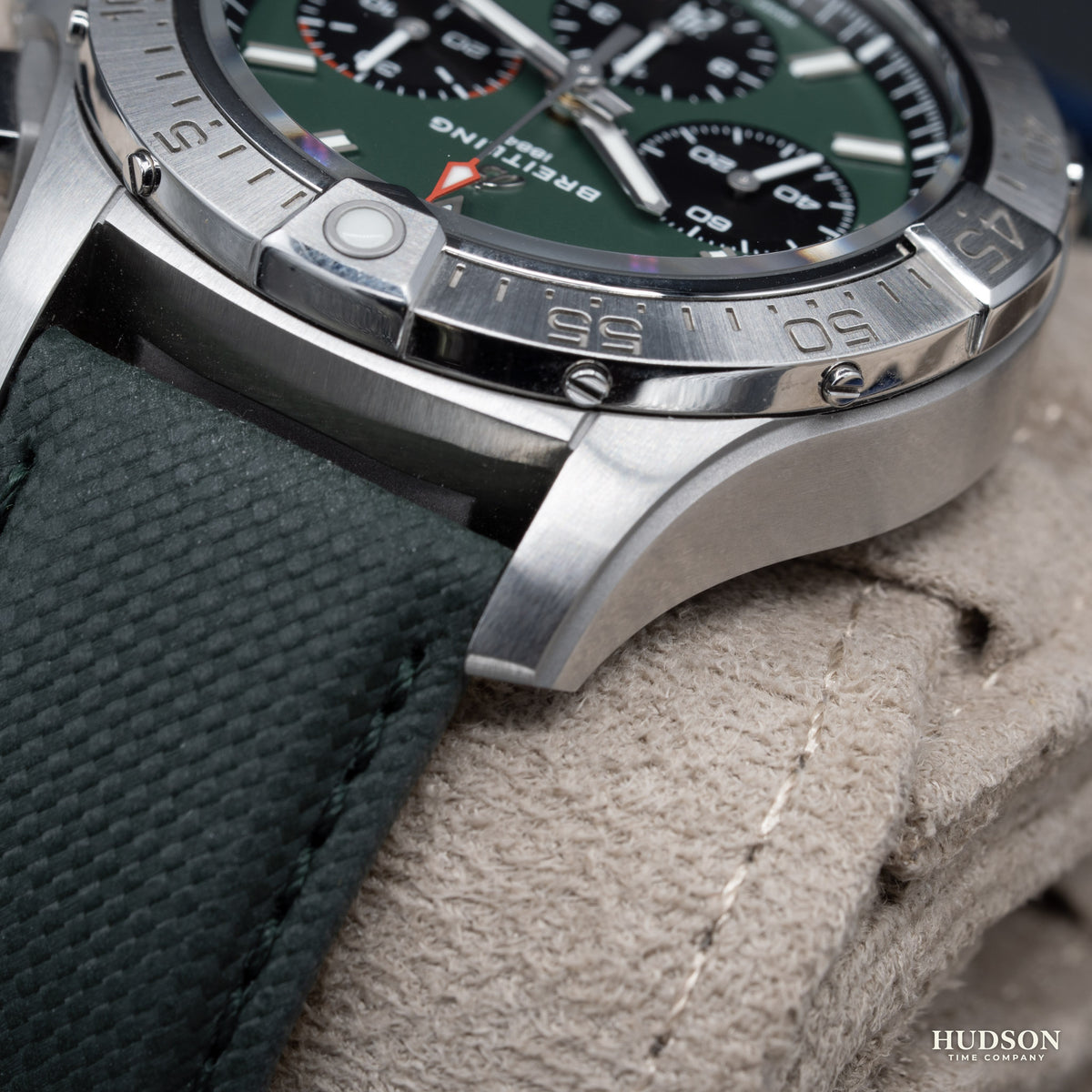 Breitling Avenger B01 Chronograph 42 AB0146 Green Dial Green Strap Steel Automatic Box and Manuals