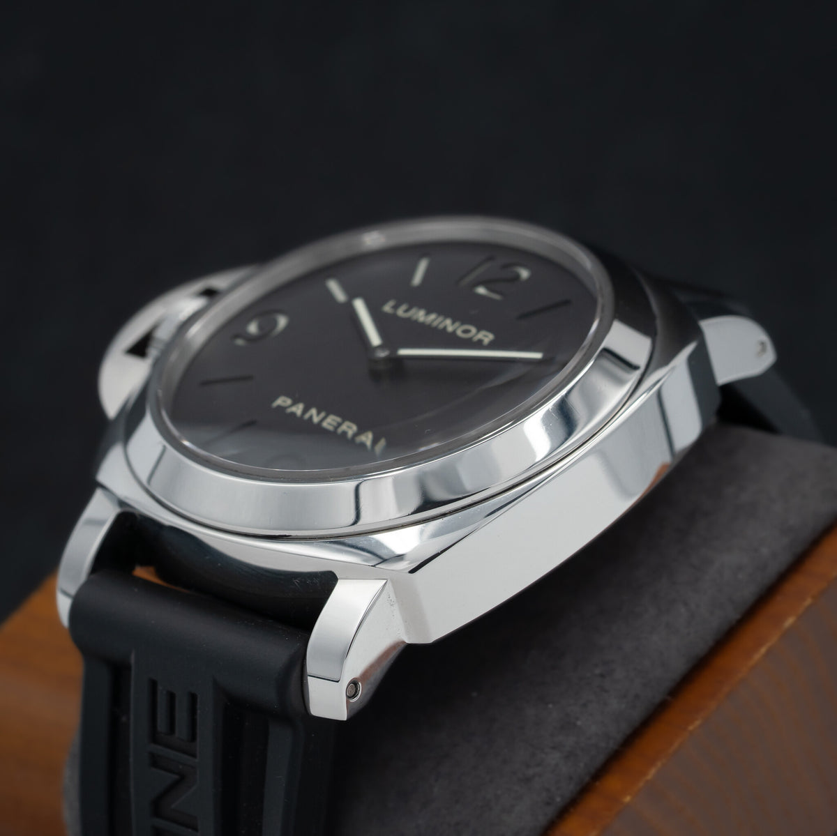 Panerai Luminor Base Destro | PAM00219 | 44mm | Steel | 2011 | Full Set