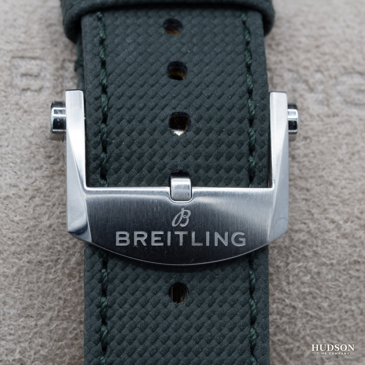 Breitling Avenger B01 Chronograph 42 AB0146 Green Dial Green Strap Steel Automatic Box and Manuals