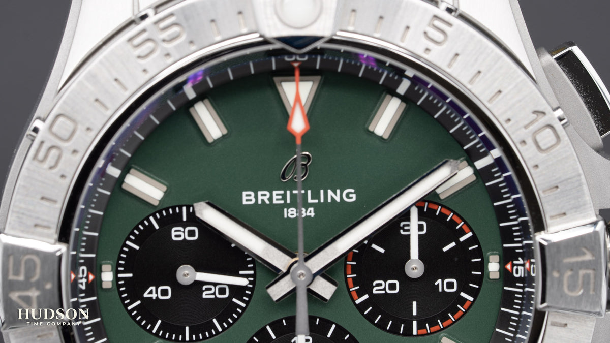 Breitling Avenger B01 Chronograph 42 AB0146 Green Dial Green Strap Steel Automatic Box and Manuals