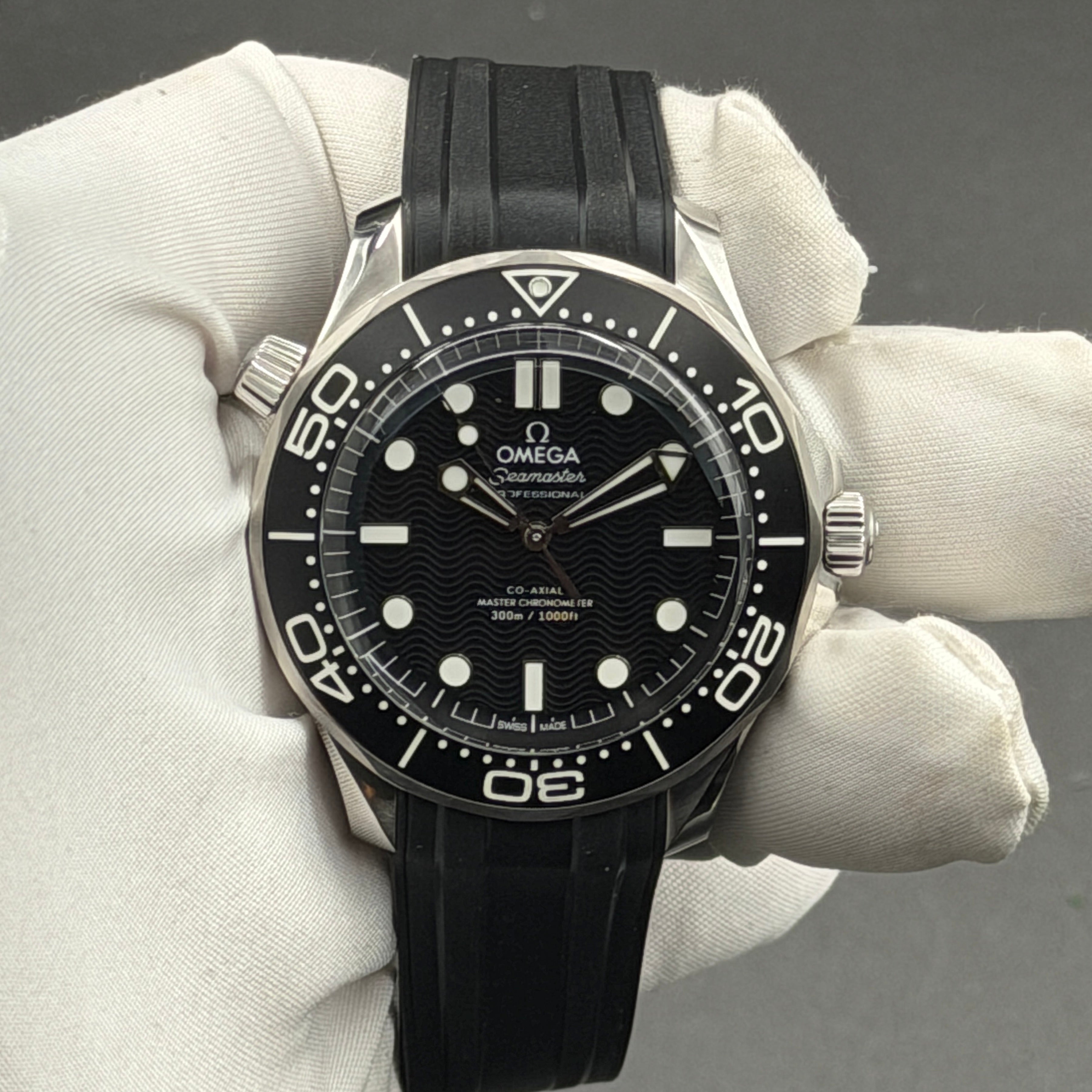 Omega Seamaster Pro 300m No-Date Box and Papers