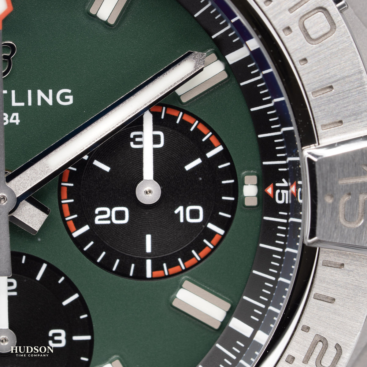 Breitling Avenger B01 Chronograph 42 AB0146 Green Dial Green Strap Steel Automatic Box and Manuals