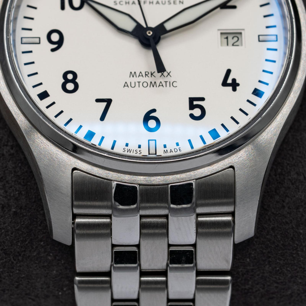 IWC Pilot's Watch Mark XX IW328208 White/Silver Dial Bracelet Full Kit Warranty to 2032