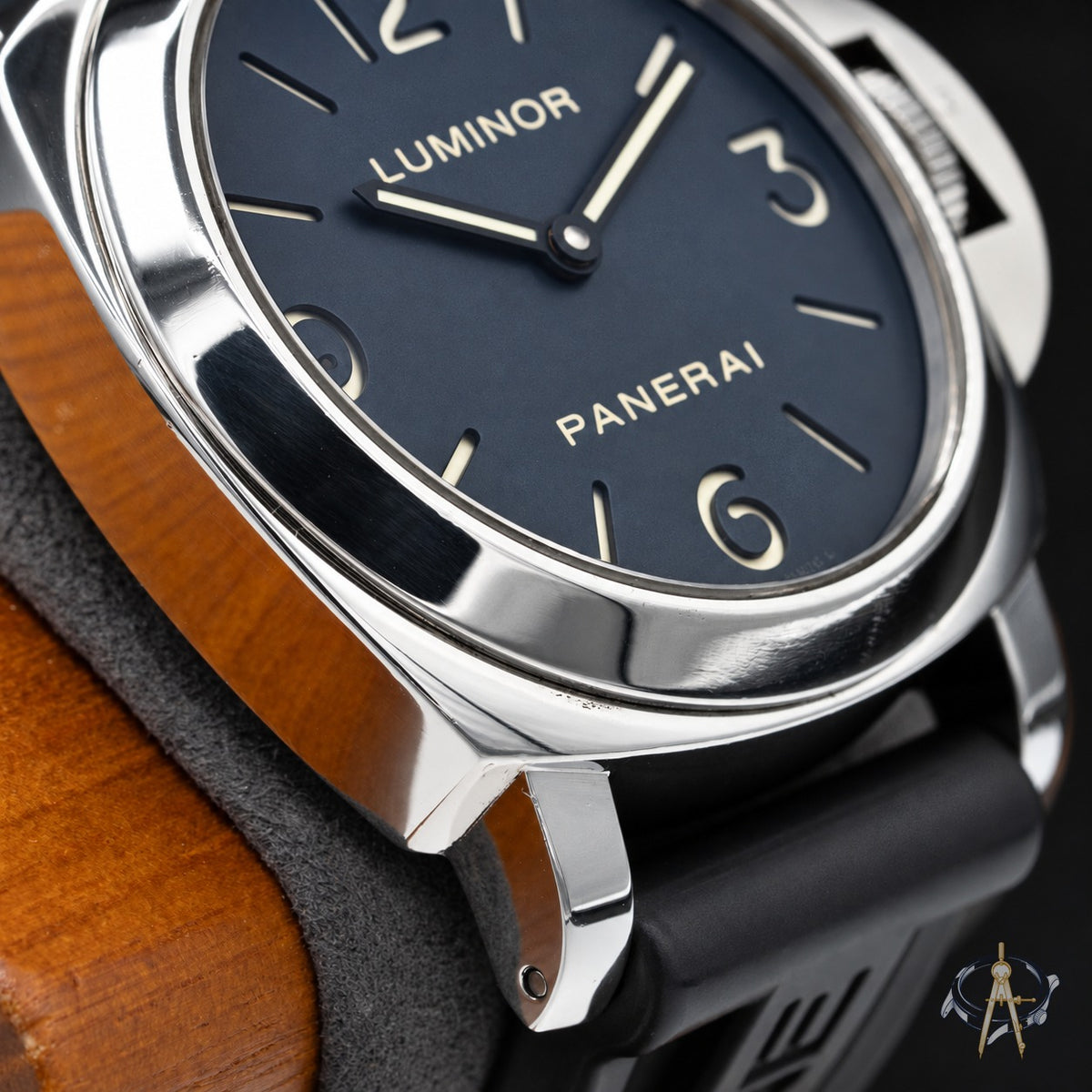 2009 Panerai Luminor Base PAM00112 | 44mm | Steel | Sandwich Dial | Box & Papers