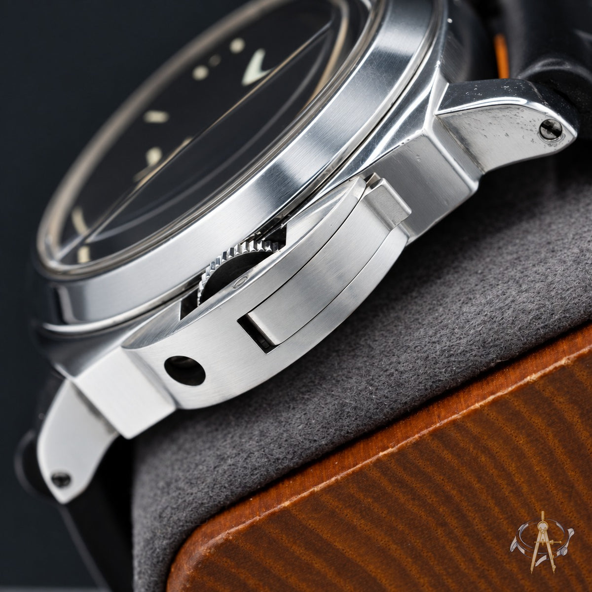 2009 Panerai Luminor Base PAM00112 | 44mm | Steel | Sandwich Dial | Box & Papers