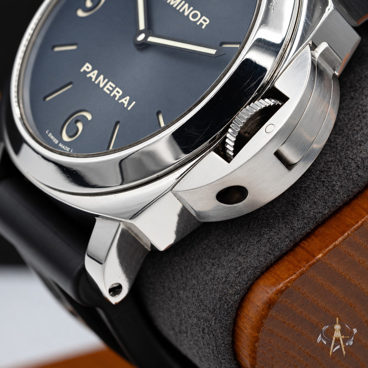2009 Panerai Luminor Base PAM00112 | 44mm | Steel | Sandwich Dial | Box & Papers