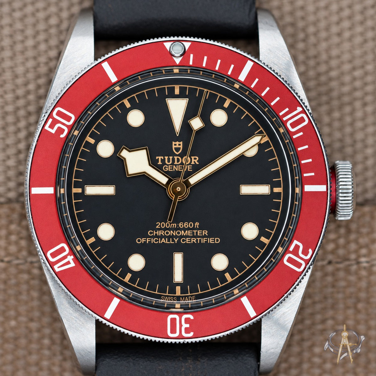 Tudor Black Bay Heritage Burgundy | 79230R-0005 | 41 | Steel | Box & Extra Strap