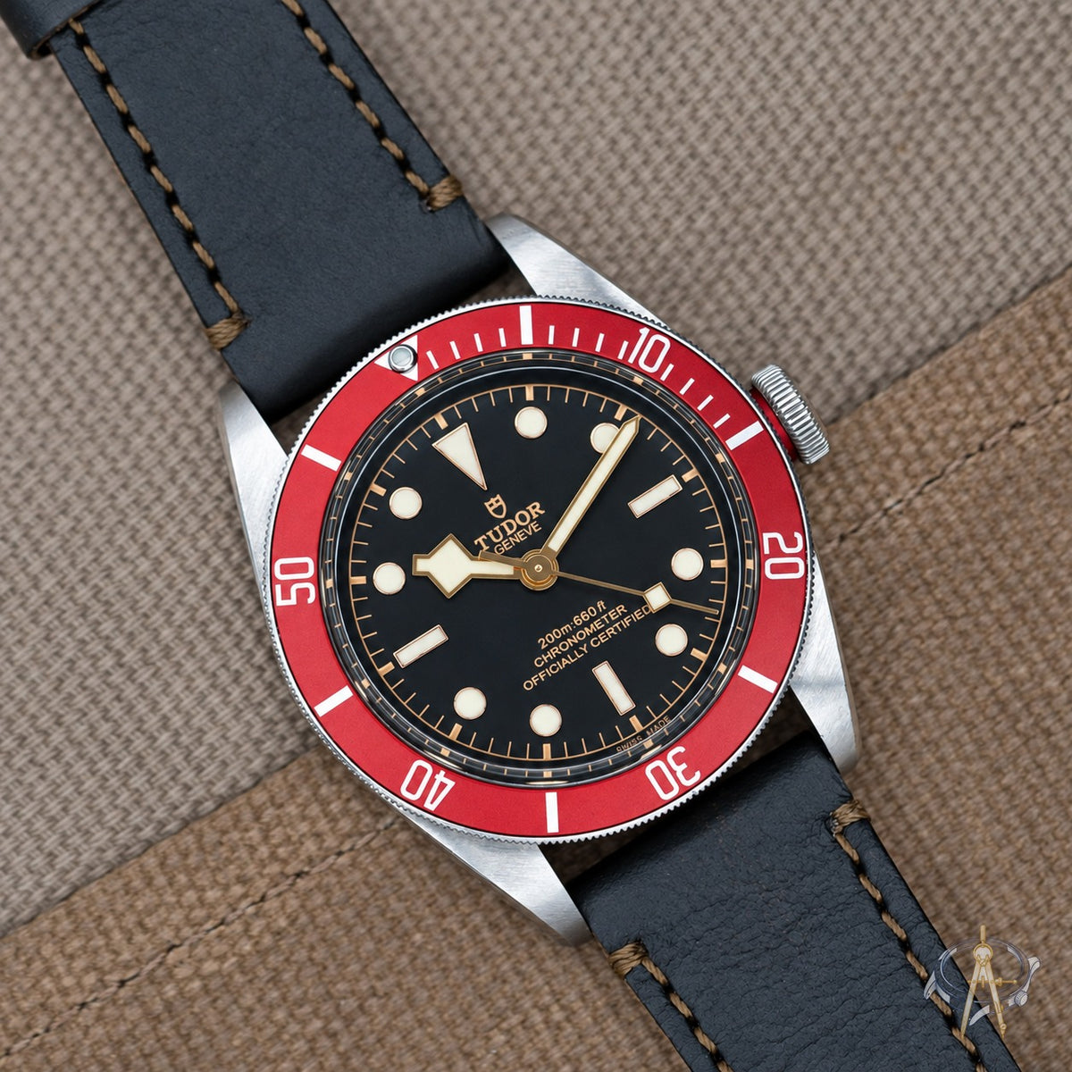 Tudor Black Bay Heritage Burgundy | 79230R-0005 | 41 | Steel | Box & Extra Strap