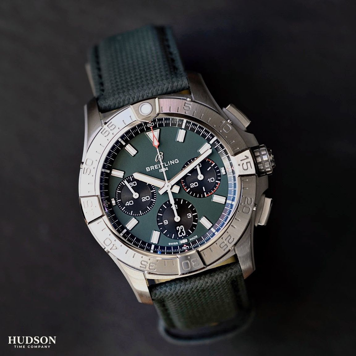 Breitling Avenger B01 Chronograph 42 AB0146 Green Dial Green Strap Steel Automatic Box and Manuals