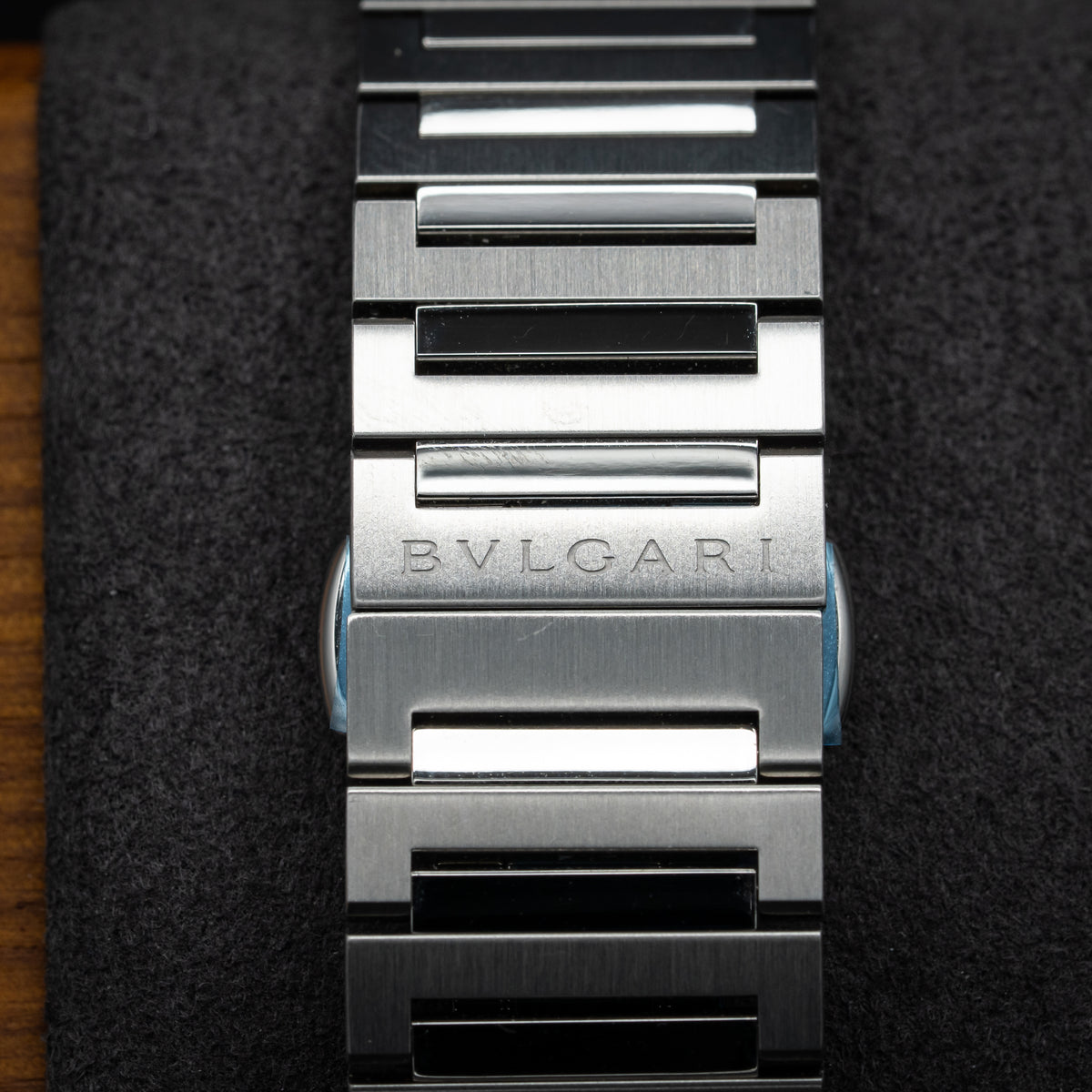 Bulgari Octo Roma | Ref. 103738 | 41mm | White Dial | Steel | 2025 | Full Set