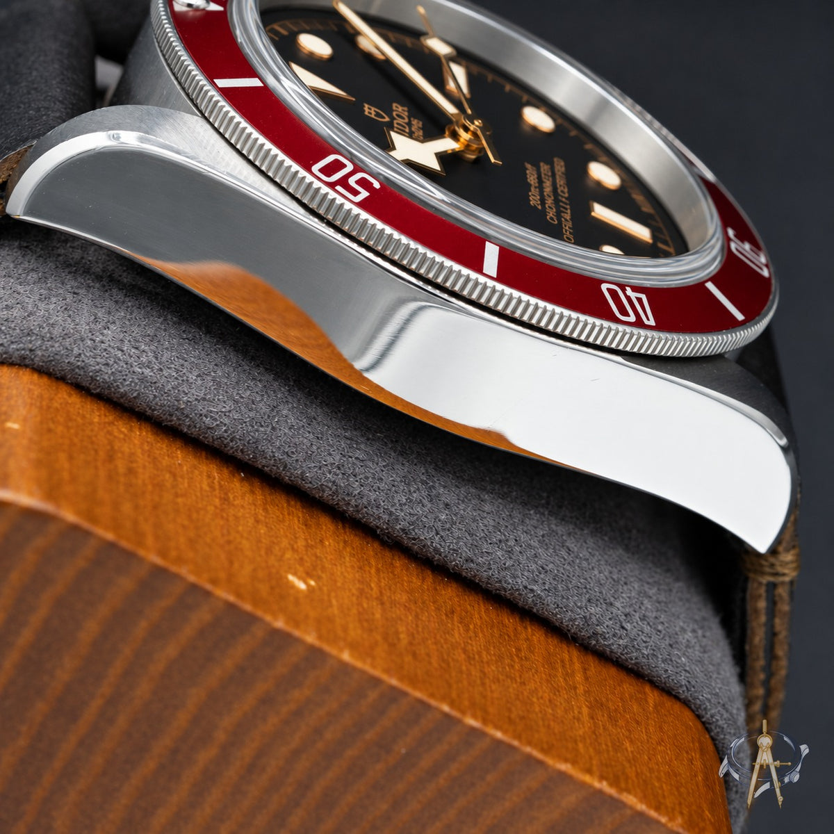 Tudor Black Bay Heritage Burgundy | 79230R-0005 | 41 | Steel | Box & Extra Strap