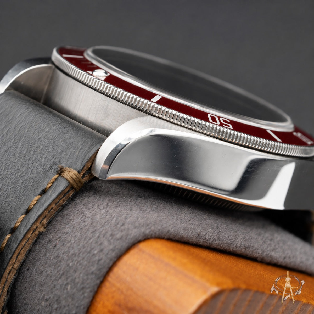 Tudor Black Bay Heritage Burgundy | 79230R-0005 | 41 | Steel | Box & Extra Strap