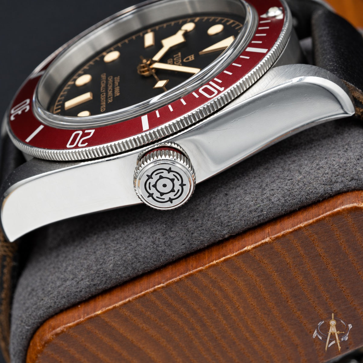 Tudor Black Bay Heritage Burgundy | 79230R-0005 | 41 | Steel | Box & Extra Strap