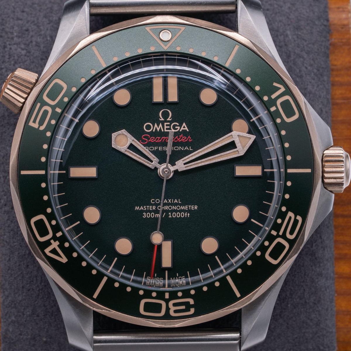Omega Seamaster Diver 300M Bronze Gold | Ref. 210.90.42.20.10.001 | 42mm | 2025 | Full Kit